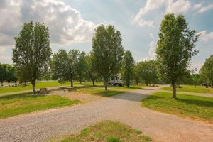 Campsite for large motor home, pull through, full hookups